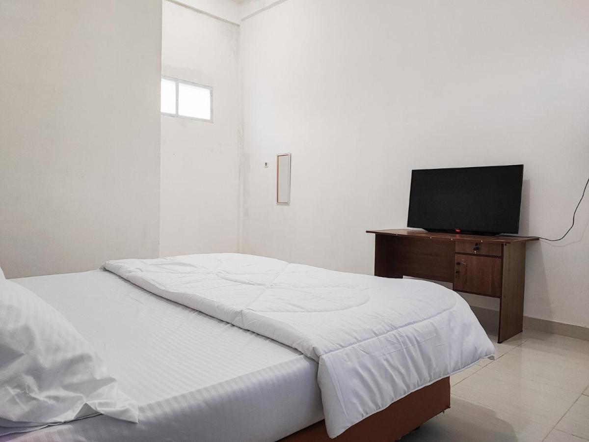 Adela Homestay Syariah Near Universitas Muhammadiyah Jambi Mitra Reddoorz Екстериор снимка